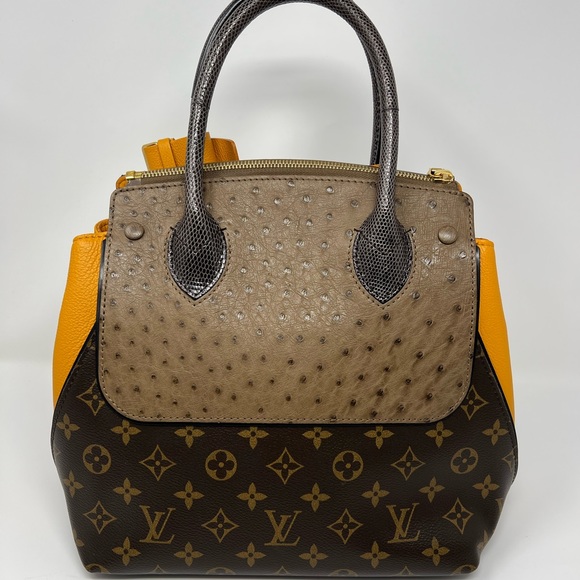 Louis Vuitton Limited Edition Ocre Majestueux PM - Picture 4 of 12